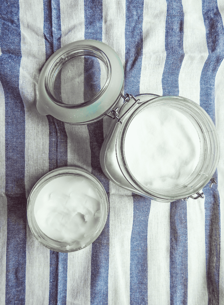 Truth about coconut oil / coconut oil for skin / skin care / acne / congestion / oily skin / green beauty